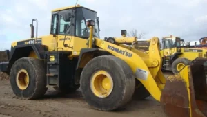 فروش لودر کوماتسو WA470 نو و کارکرده با ضمانت و خدمات پس از فروش | البرز تراک لودر کوماتسو WA470 نو و کارکرده برای فروش توسط البرز تراک – قدرت بالا برای معادن و پروژههای عمرانی